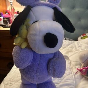 Easter snoopy greeter